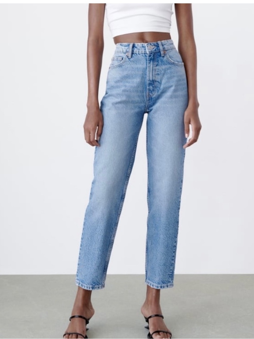 ZARA High-Rise Light Blue Mom Jeans